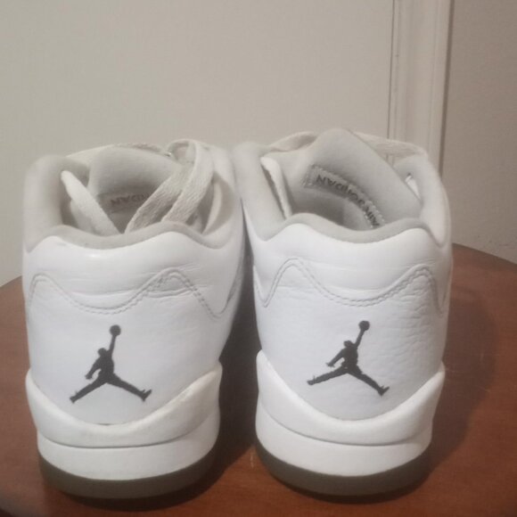 Air Jordan 5 Low 'White Wolf Grey' (GS) Size 8Y / 9.5 Women’s (819172-122) - Picture 9 of 12